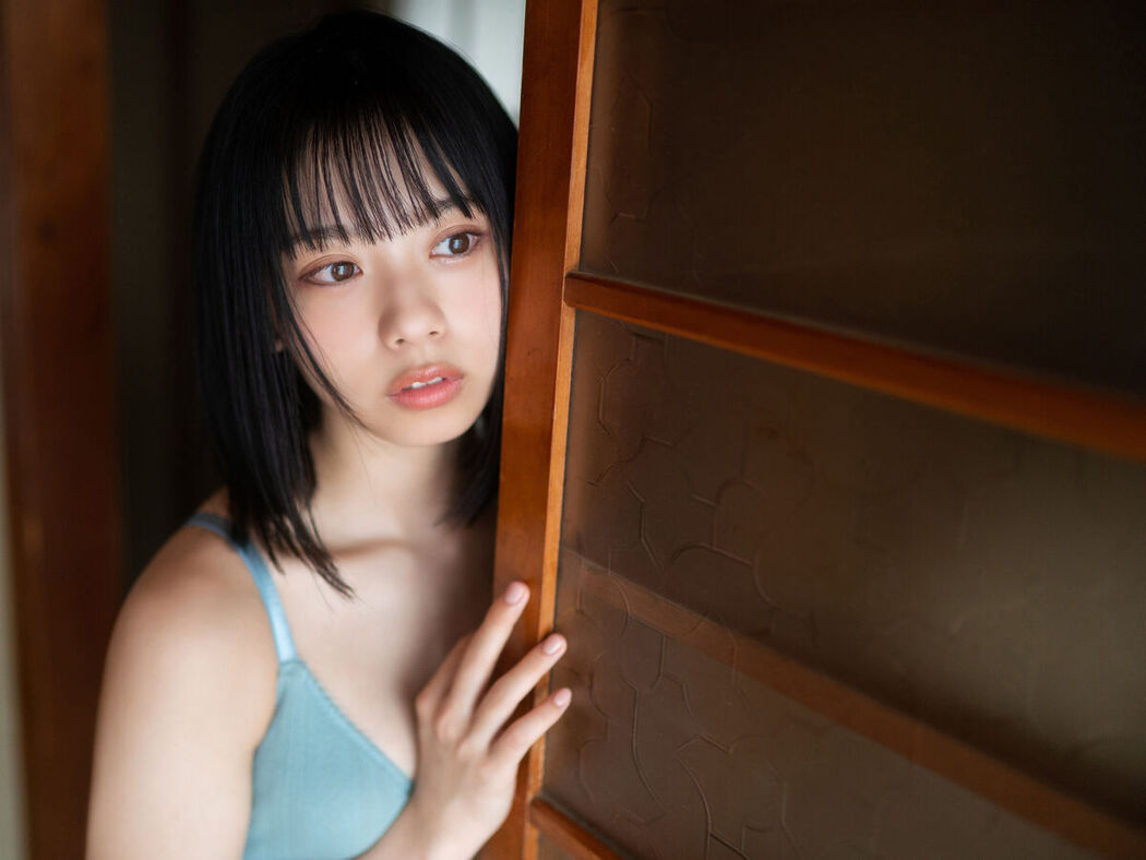 JP Komaki Mineshima 峰島こまき &#8211; FLASHデジタル写真集 ぜんぶ詰め込んで、夏。 (72P)