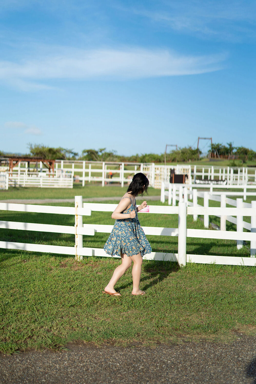 JP Komaki Mineshima 峰島こまき &#8211; FLASHデジタル写真集 ぜんぶ詰め込んで、夏。 (72P)