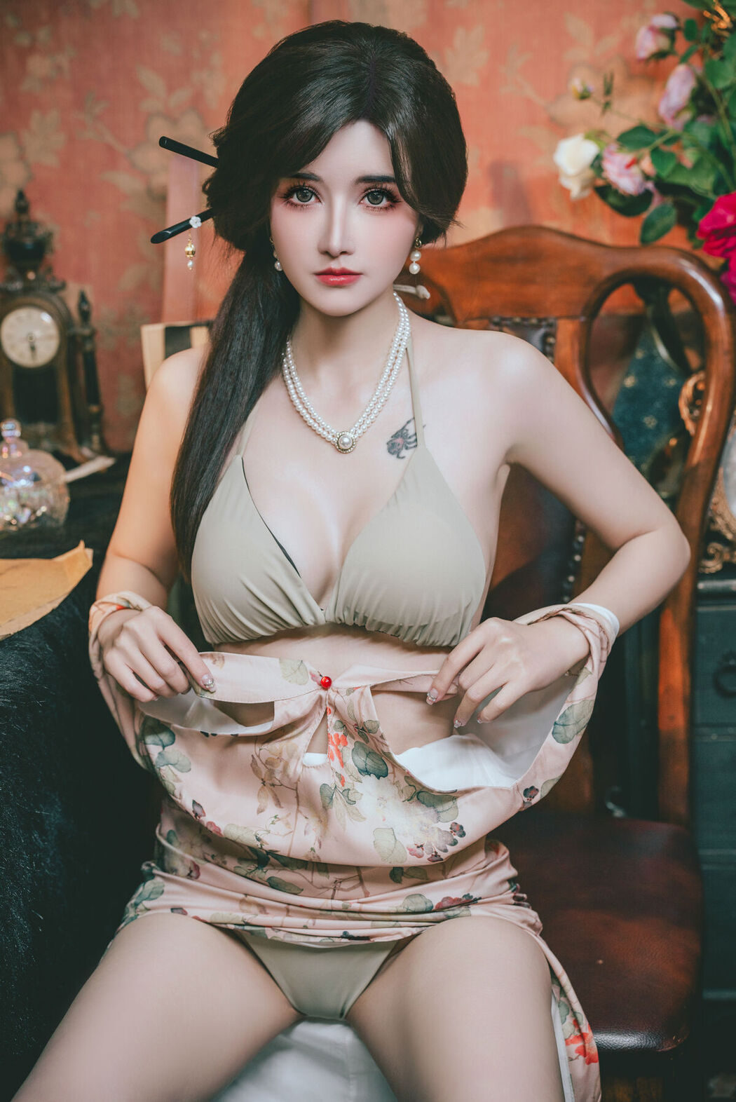 Coser@鹿八岁 – 特工的堕落 前篇 Part01 (59P – 1V)