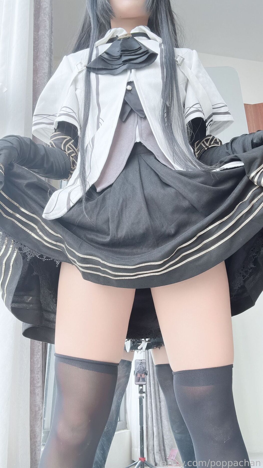 Coser@PoppaChan &#8211; Virtuosa (45P &#8211; 12V)