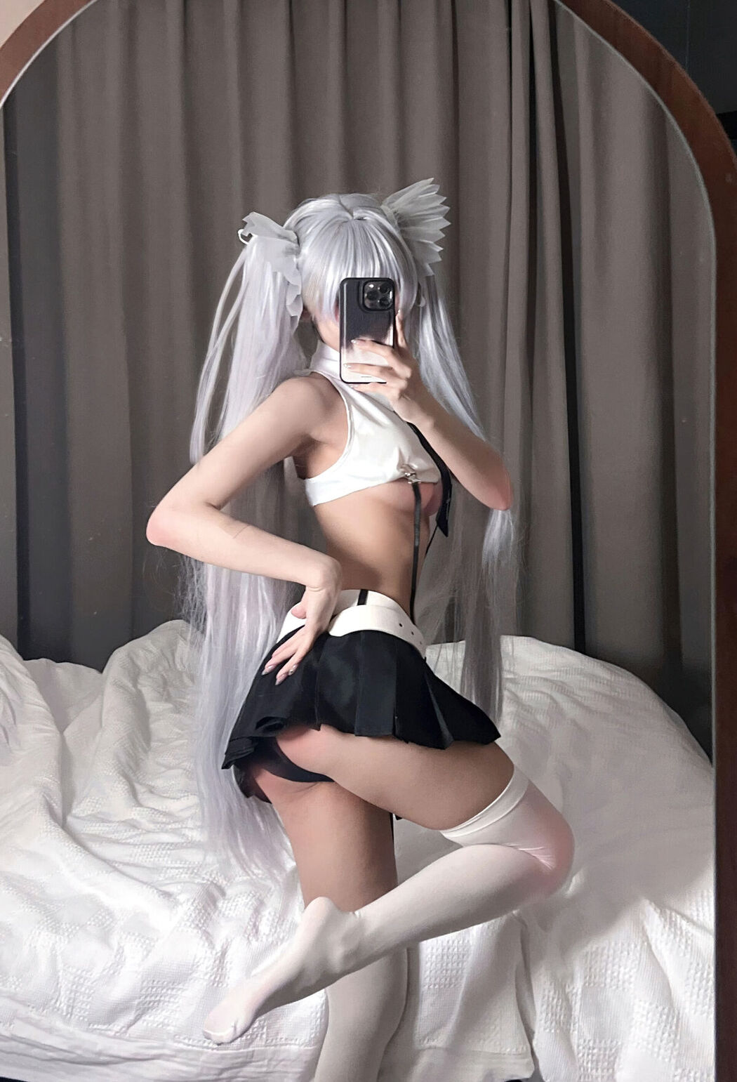 Coser@果咩酱w – 天使女警 (24P)