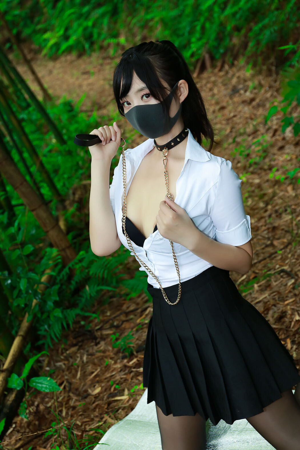 Li Jia 李佳 &#8211; 黑百褶裙森林 (59P)