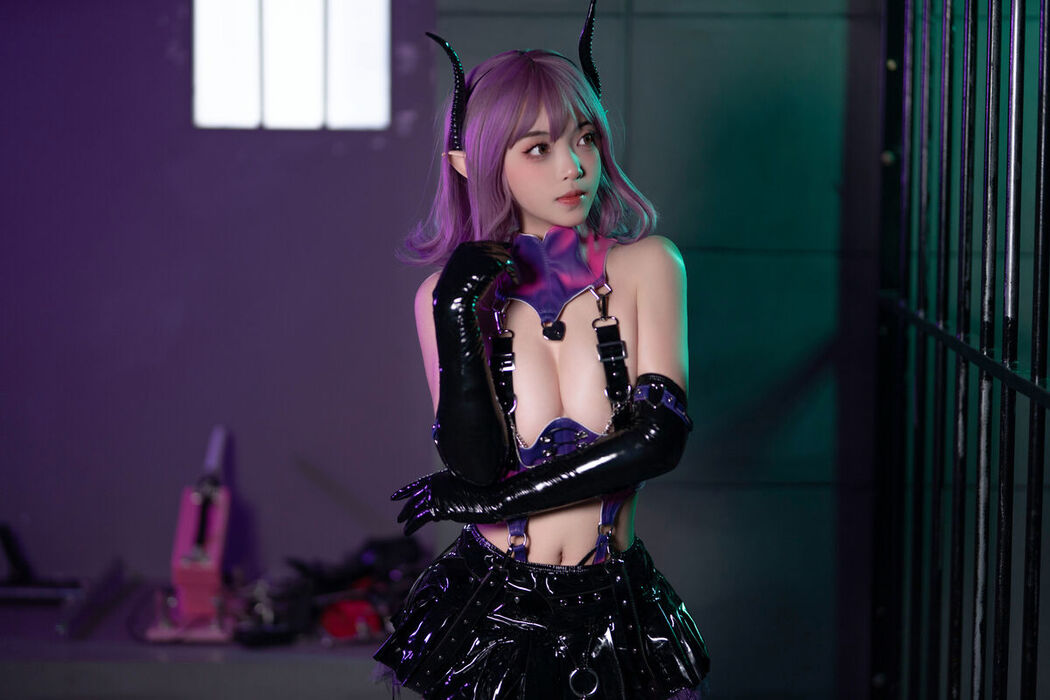 Coser@Bangni邦尼 – 囚禁魅魔 Part01 (54P)