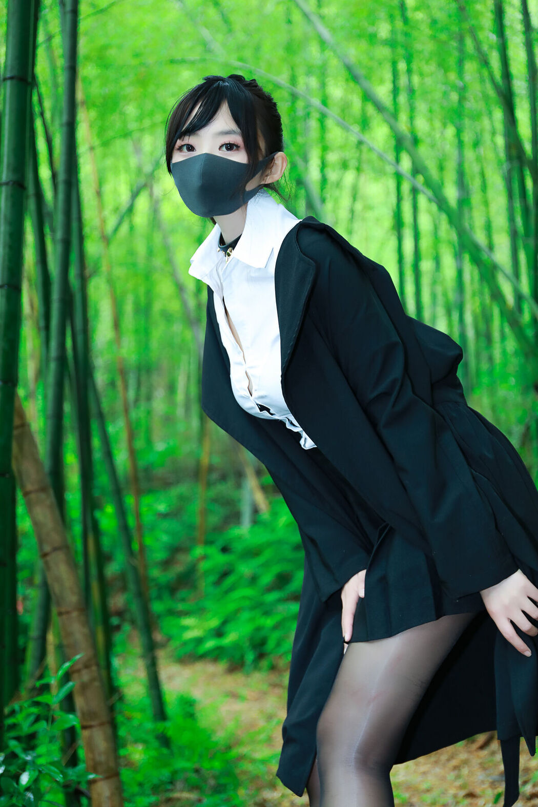 Li Jia 李佳 – 黑百褶裙森林 (59P)