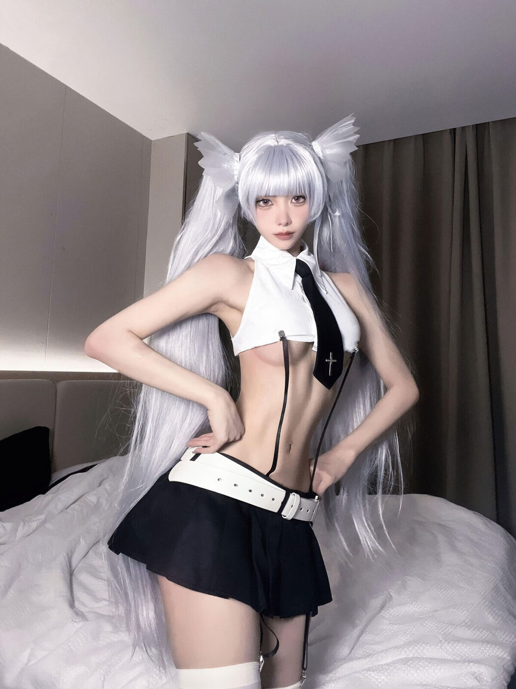 Coser@果咩酱w – 天使女警 (24P)