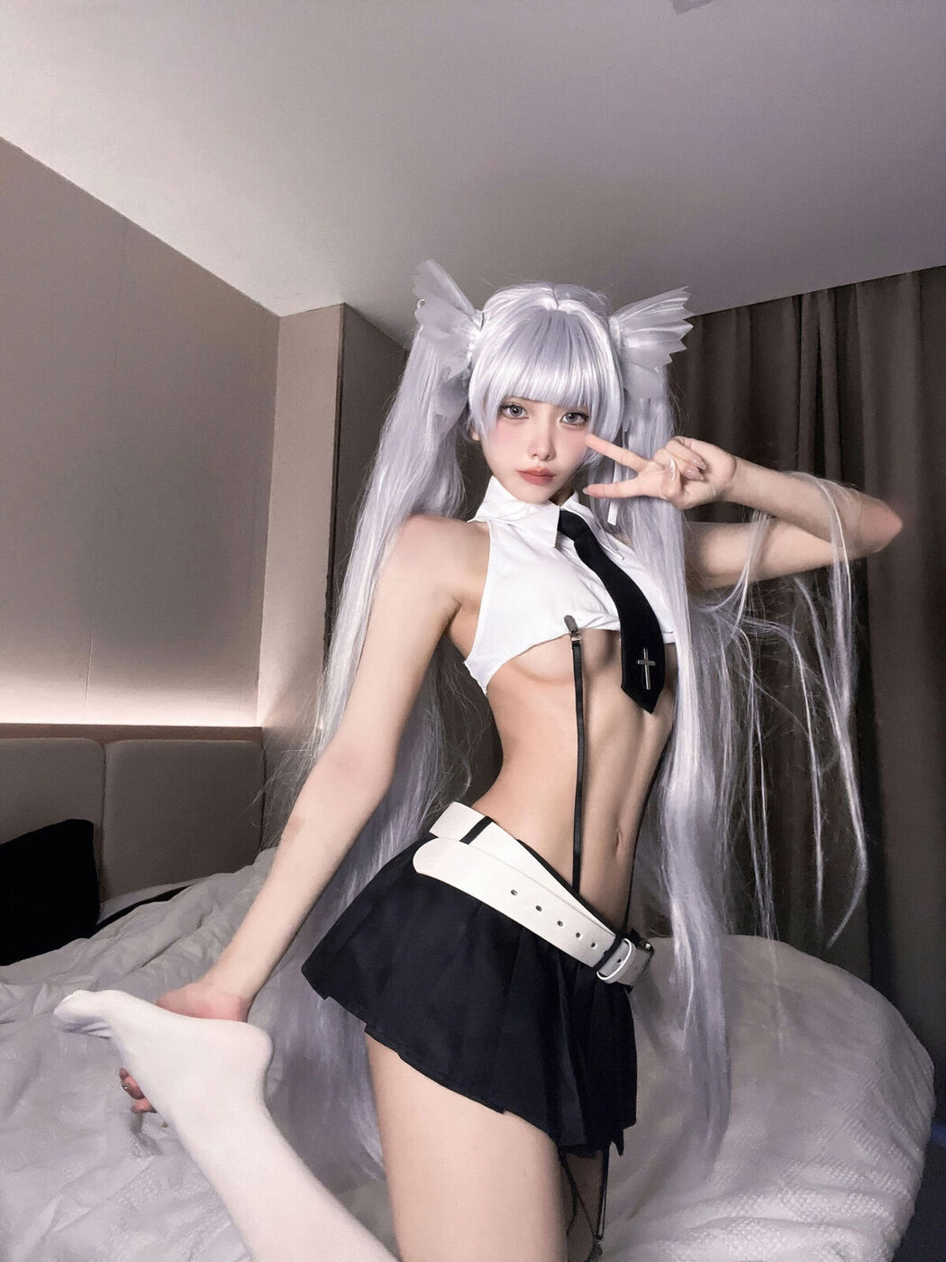 Coser@果咩酱w – 天使女警 (24P)