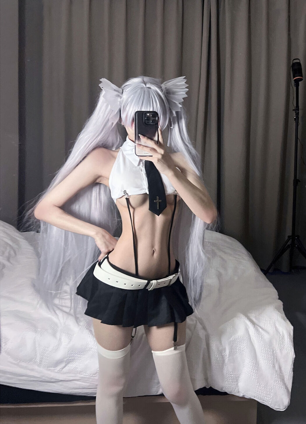 Coser@果咩酱w – 天使女警 (24P)