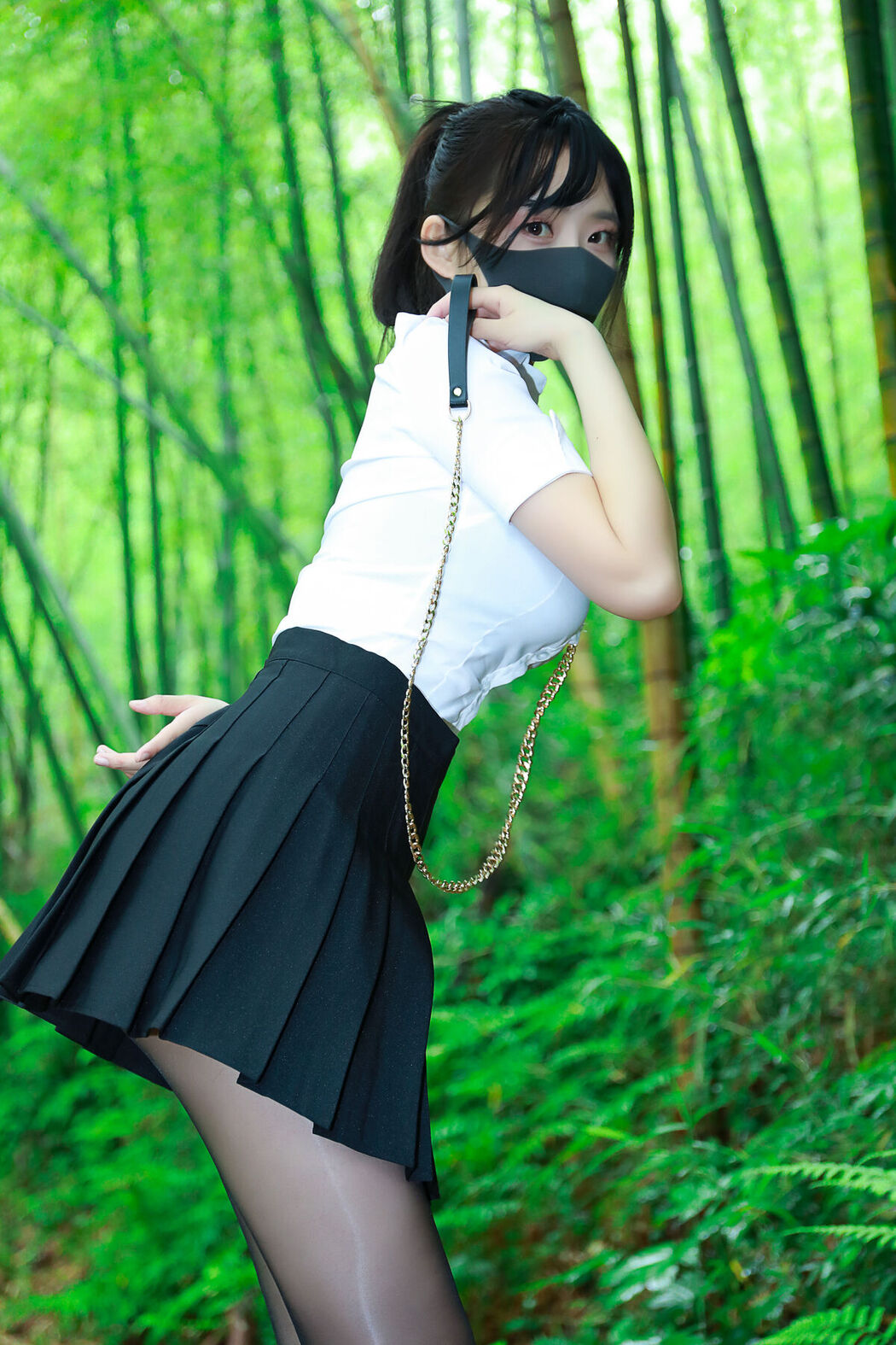 Li Jia 李佳 – 黑百褶裙森林 (59P)