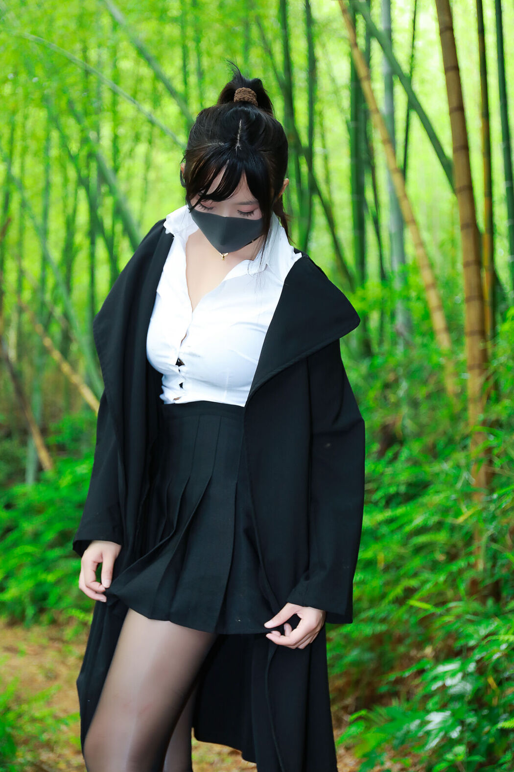 Li Jia 李佳 – 黑百褶裙森林 (59P)