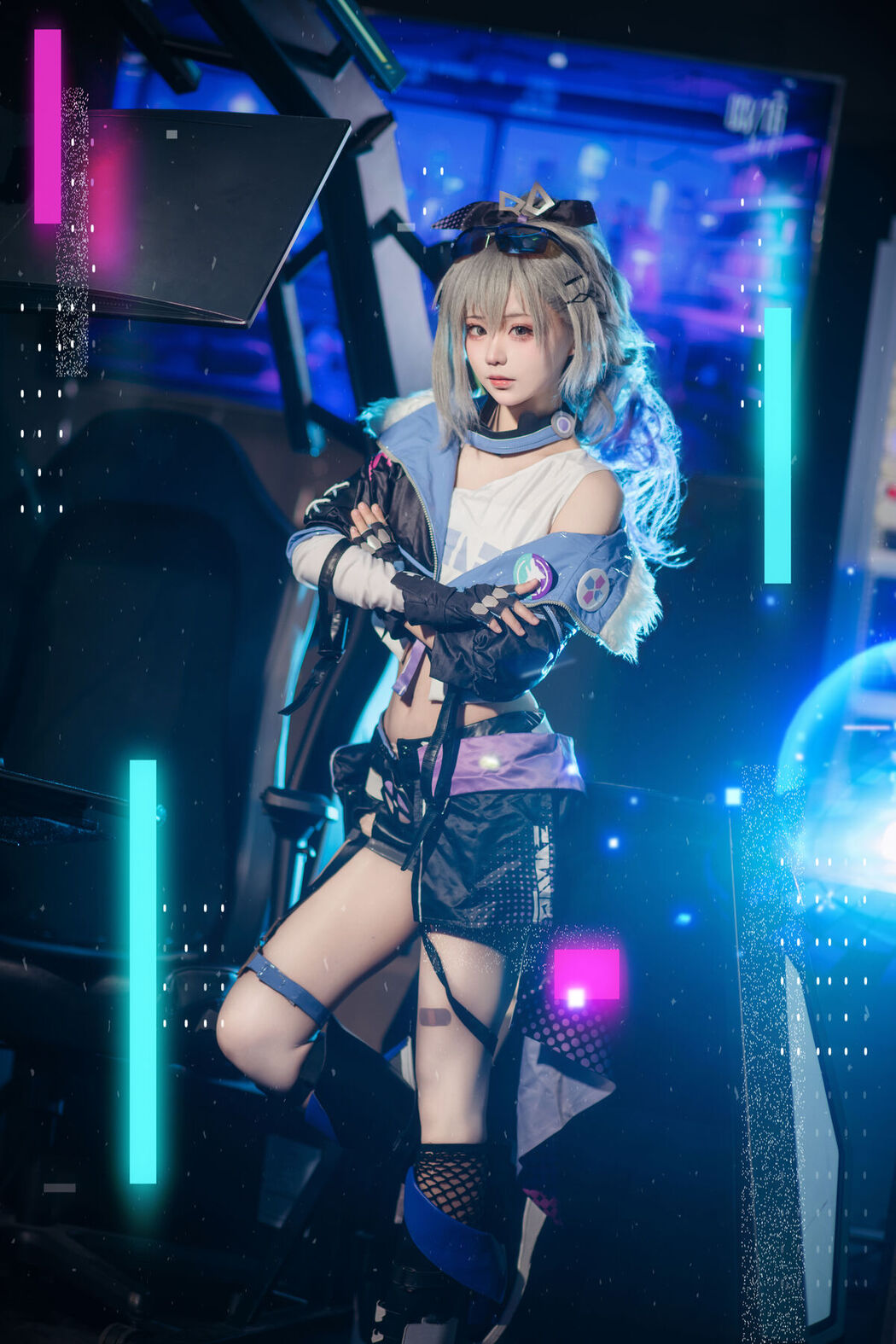 Coser@花柒hana &#8211; 崩坏 星穹铁道 银狼 (17P)