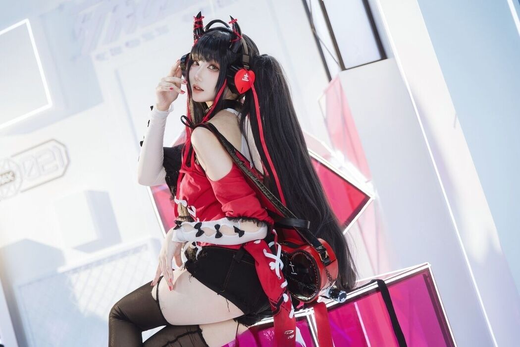 Coser@瓜希酱 – 交错战线cos旋律 (14P)