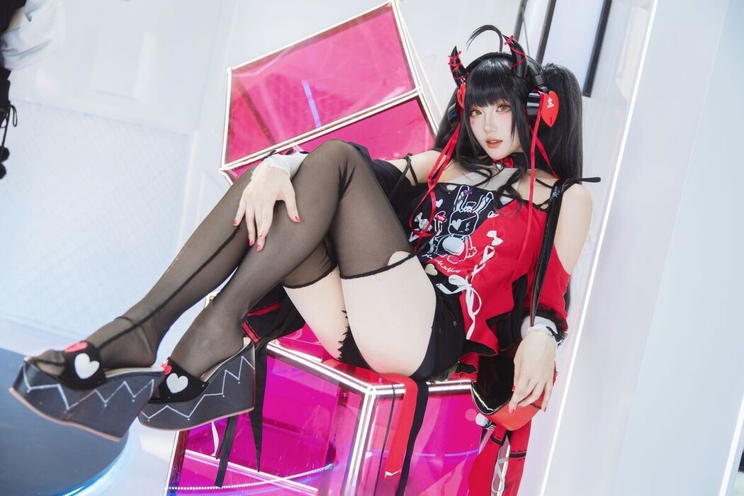 Coser@瓜希酱 – 交错战线cos旋律 (14P)