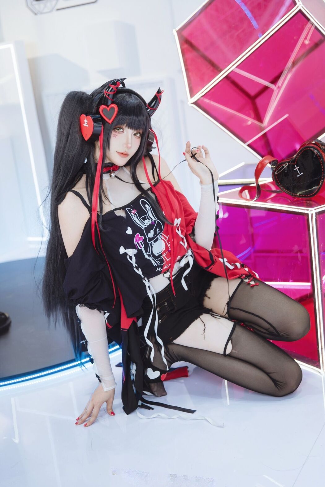 Coser@瓜希酱 – 交错战线cos旋律 (14P)