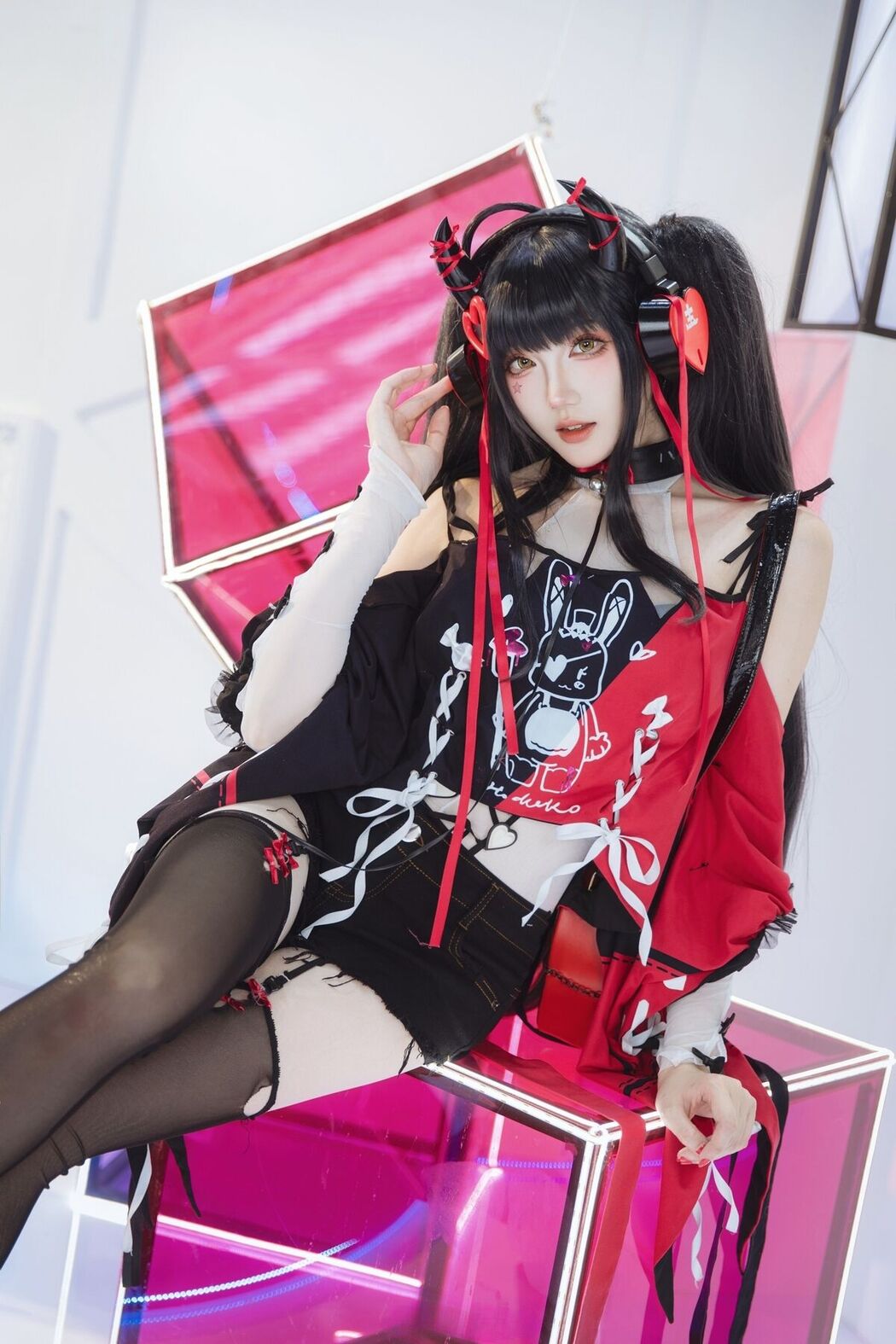 Coser@瓜希酱 – 交错战线cos旋律 (14P)