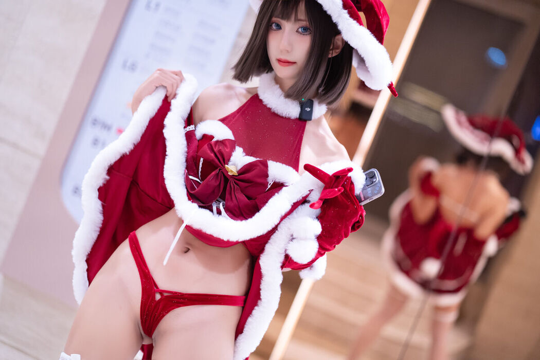 Coser@职业奶妈三水子 &#8211; 圣诞小裙子 (72P)