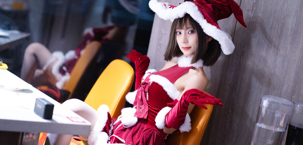 Coser@职业奶妈三水子 &#8211; 圣诞小裙子 (72P)