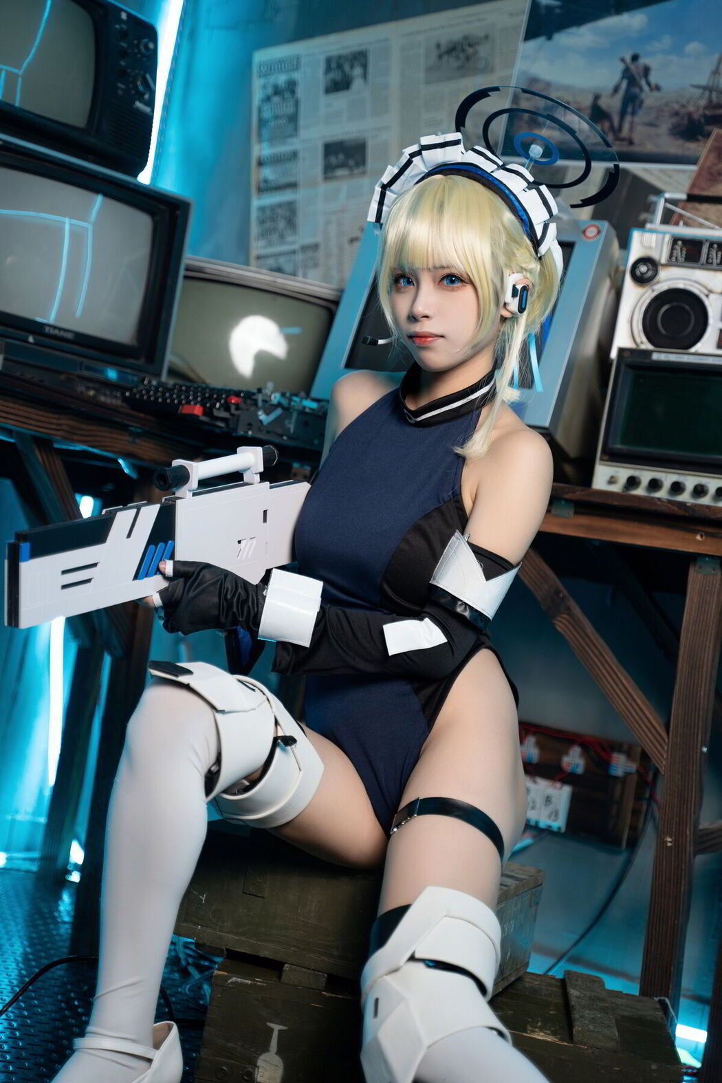 Coser@三無人型 &#8211; 蔚蓝档案 飞鸟马时兔女郎 (60P)