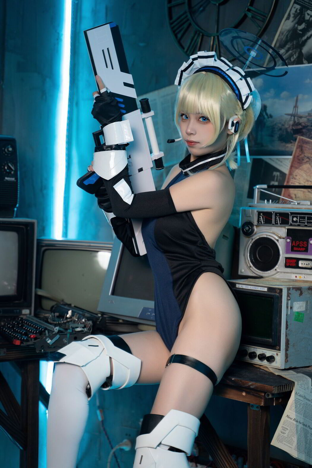 Coser@三無人型 &#8211; 蔚蓝档案 飞鸟马时兔女郎 (60P)