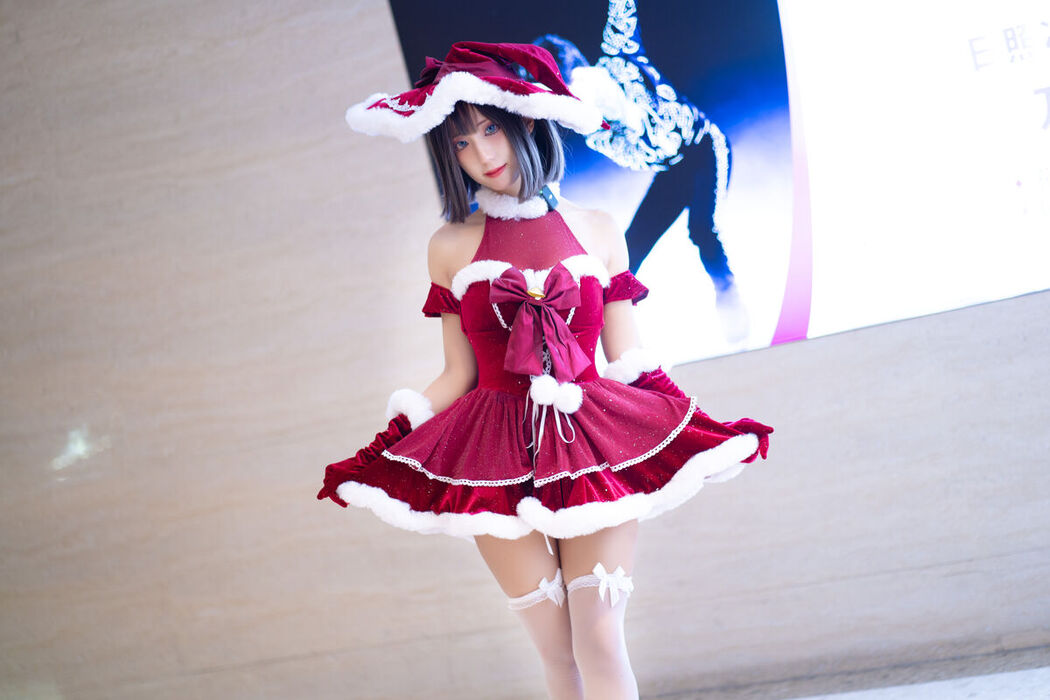 Coser@职业奶妈三水子 &#8211; 圣诞小裙子 (72P)