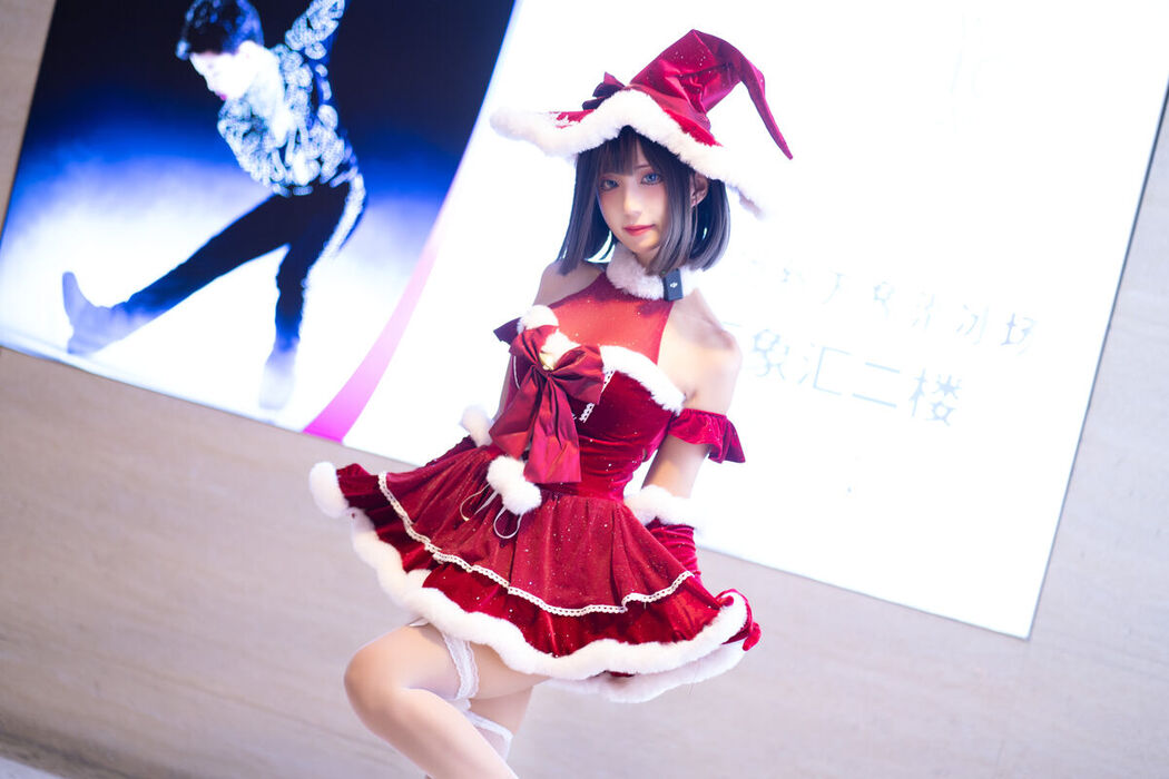 Coser@职业奶妈三水子 &#8211; 圣诞小裙子 (72P)