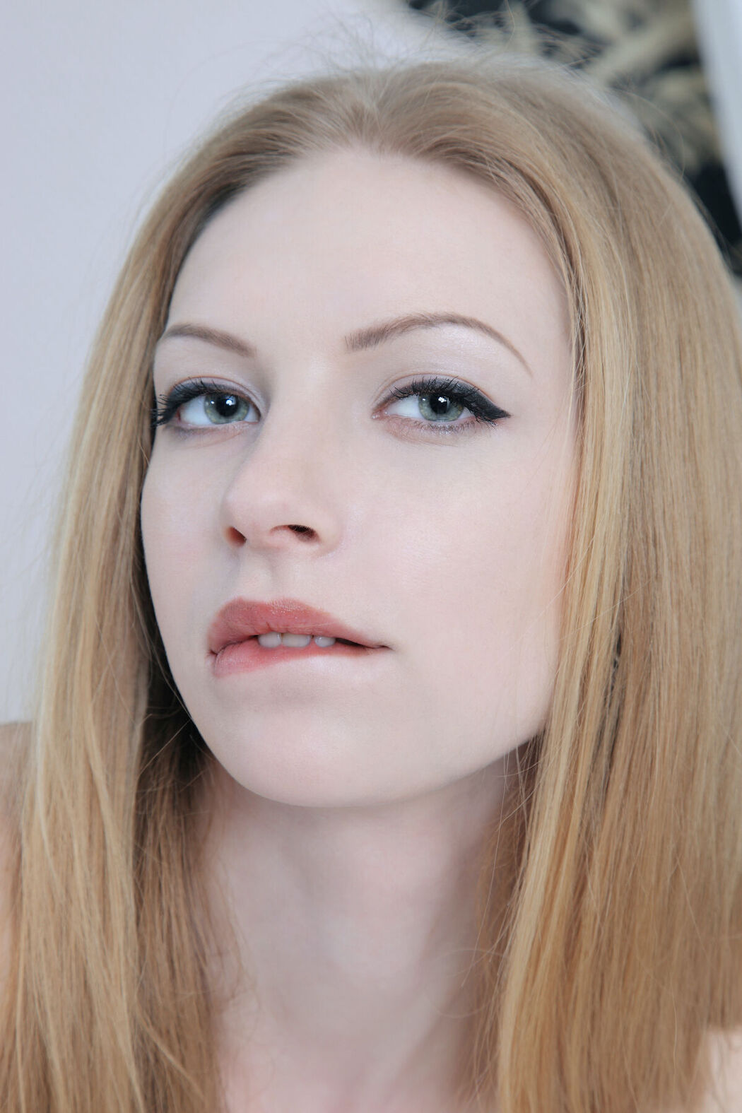 MetArt Verona A &#8211; Manteau Part01 (67P)