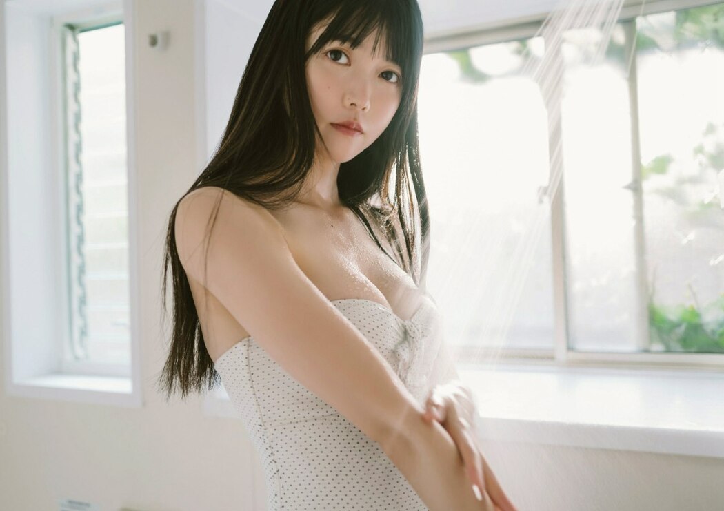BUBKA Photobook Azusa Onodera 小野寺梓 – Color Of Life
