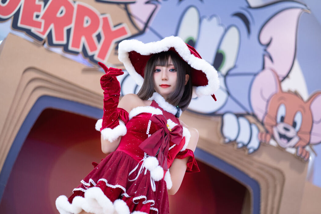 Coser@职业奶妈三水子 &#8211; 圣诞小裙子 (72P)