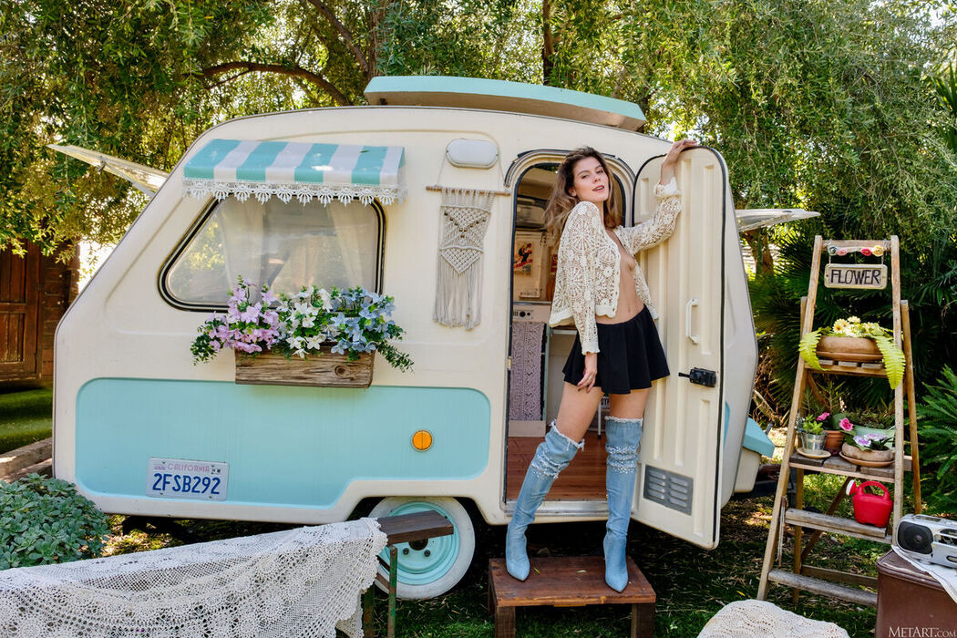 MetArt Vanessa Paris &#8211; Presenting Vanessa Paris Part01 (71P)