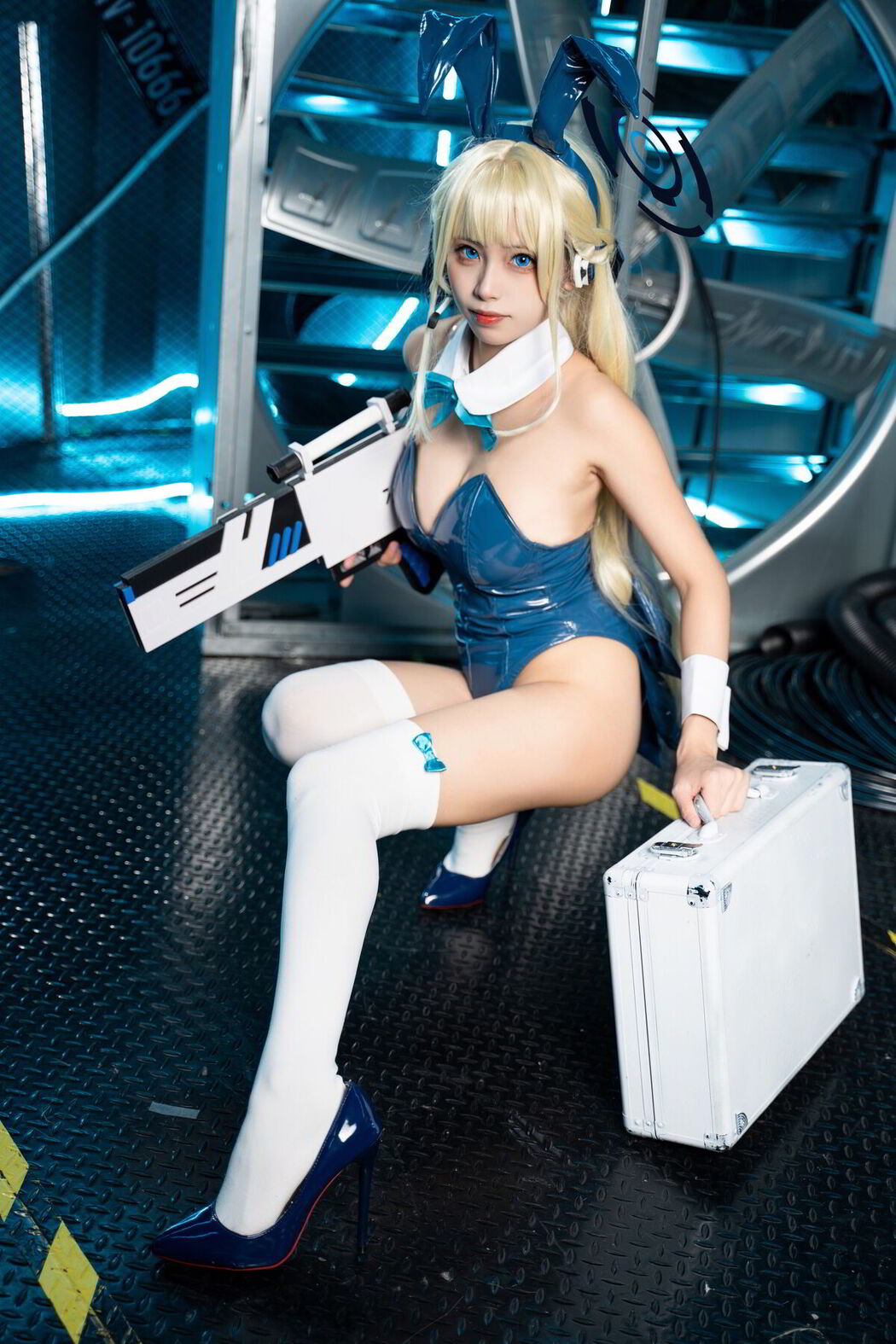 Coser@三無人型 &#8211; 蔚蓝档案 飞鸟马时兔女郎 (60P)