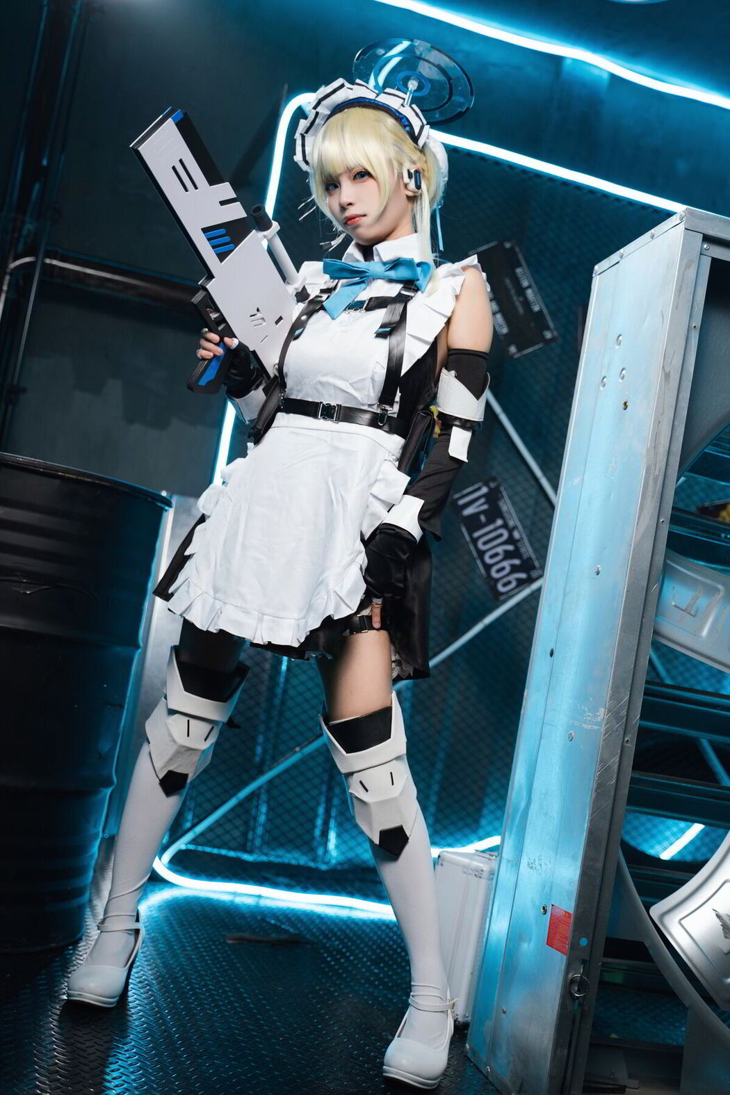 Coser@三無人型 &#8211; 蔚蓝档案 飞鸟马时兔女郎 (60P)