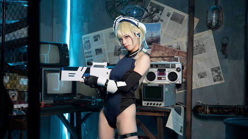 Coser@三無人型 &#8211; 蔚蓝档案 飞鸟马时兔女郎 (60P)