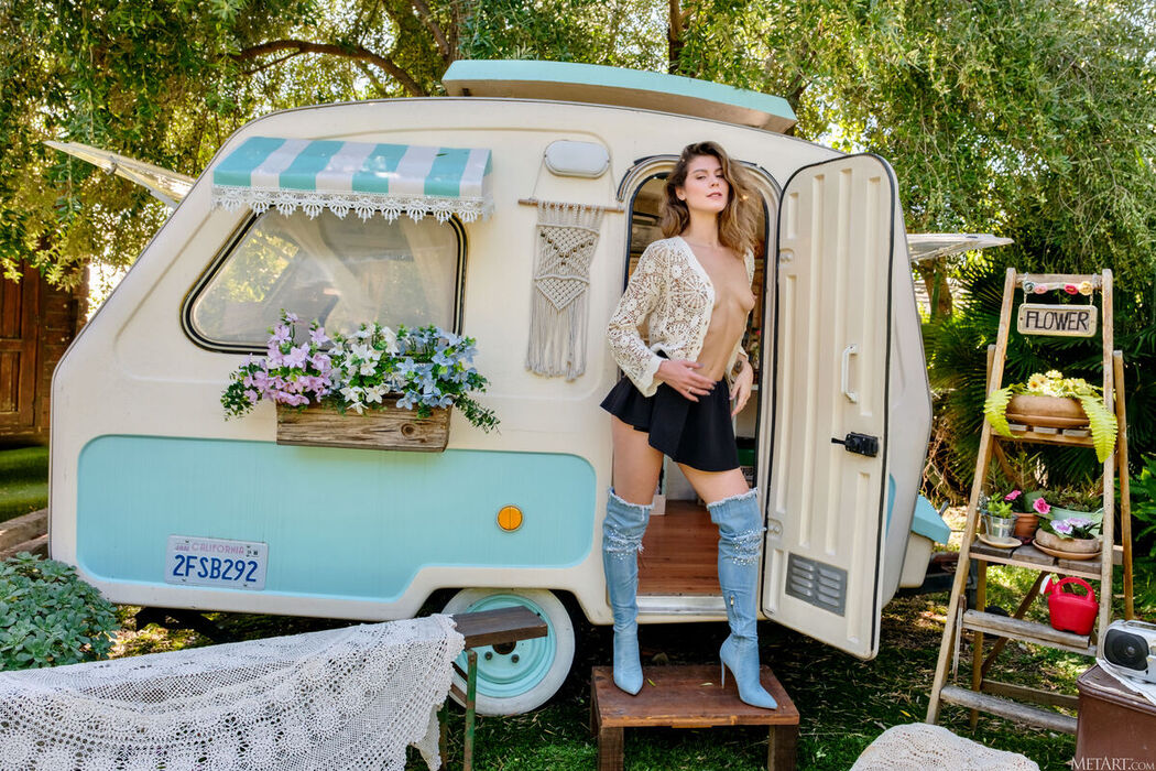 MetArt Vanessa Paris &#8211; Presenting Vanessa Paris Part01 (71P)