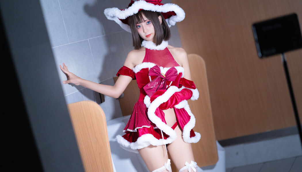 Coser@职业奶妈三水子 &#8211; 圣诞小裙子 (72P)