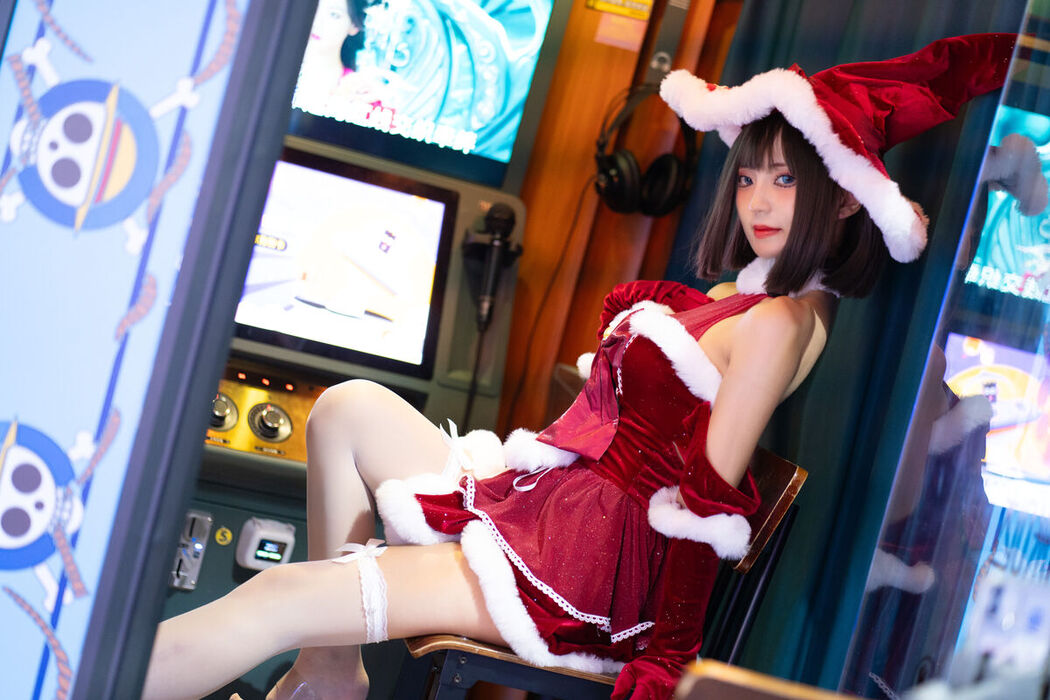 Coser@职业奶妈三水子 &#8211; 圣诞小裙子 (72P)