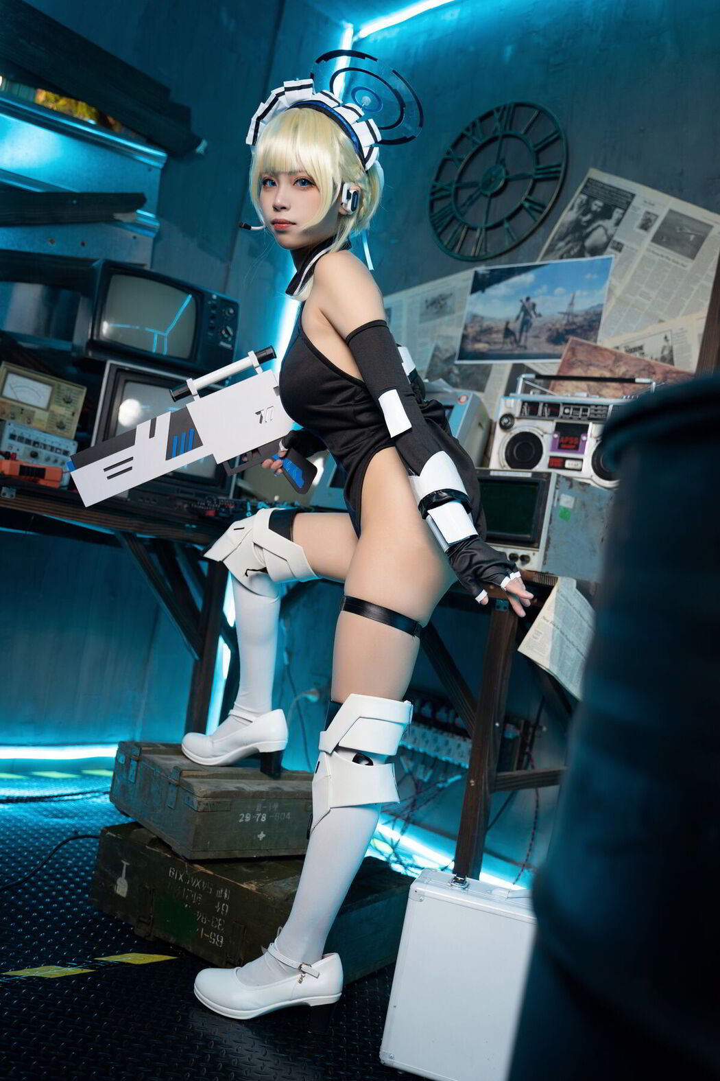 Coser@三無人型 &#8211; 蔚蓝档案 飞鸟马时兔女郎 (60P)