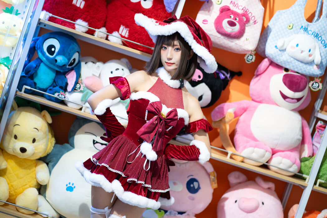 Coser@职业奶妈三水子 &#8211; 圣诞小裙子 (72P)