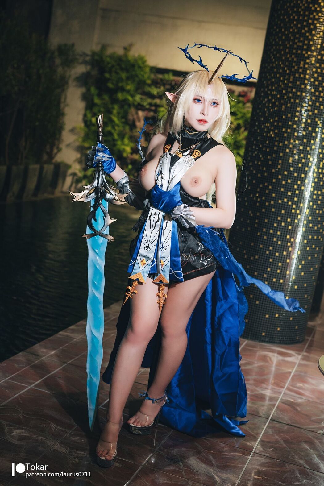 Coser@Tokar浵卡 – Fleurdelys (28P – 2V)