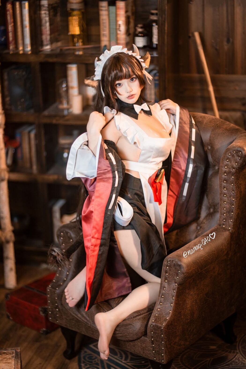 Coser@七七娜娜子 – 牛牛女仆 (43P – 7V)