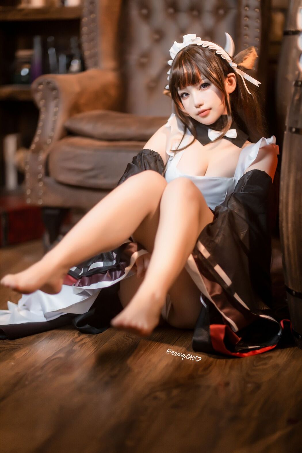 Coser@七七娜娜子 – 牛牛女仆 (43P – 7V)