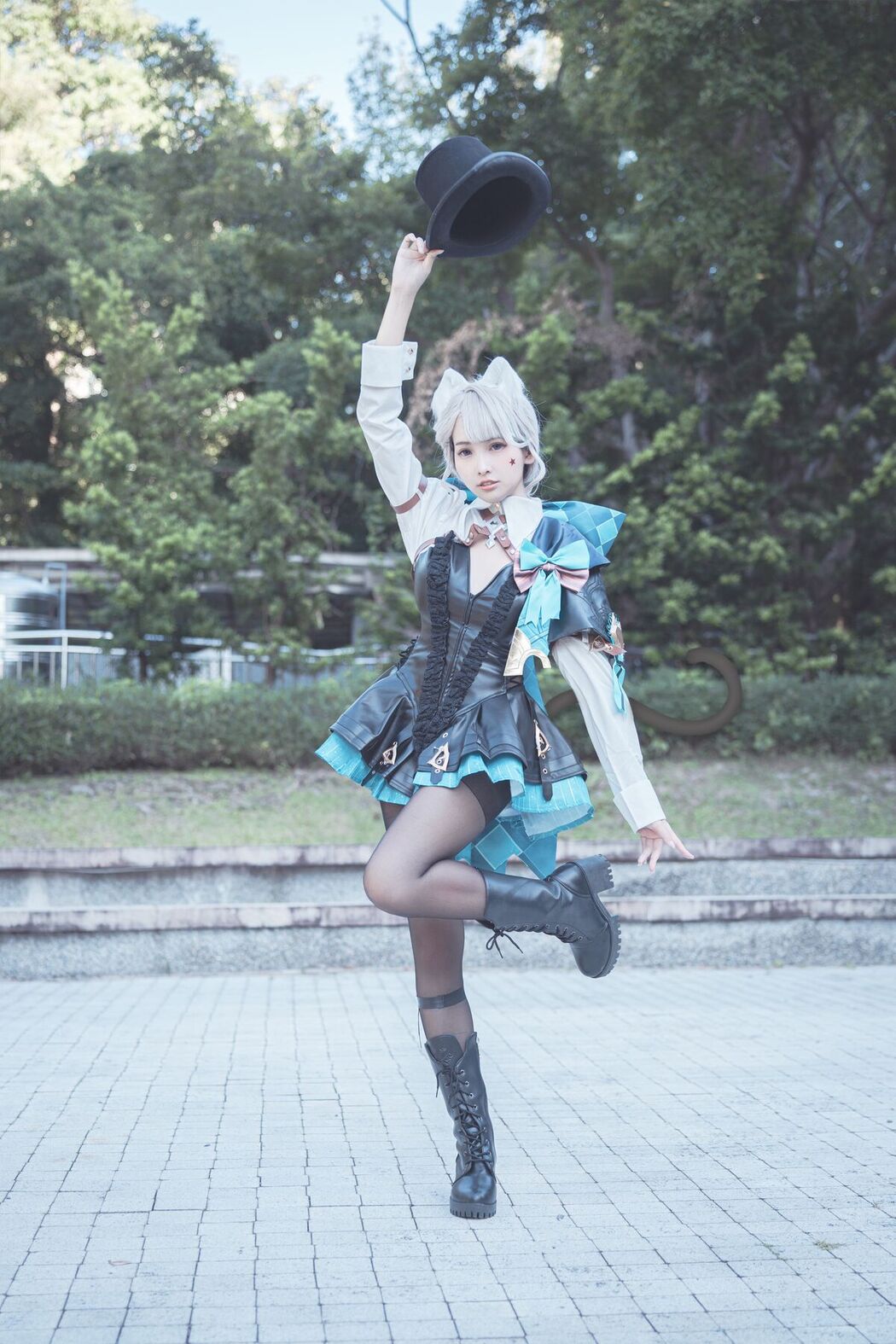 Coser@慕慕Momo &#8211; 原神 Genshin 琳妮特的色情魔術 室外 (35P)