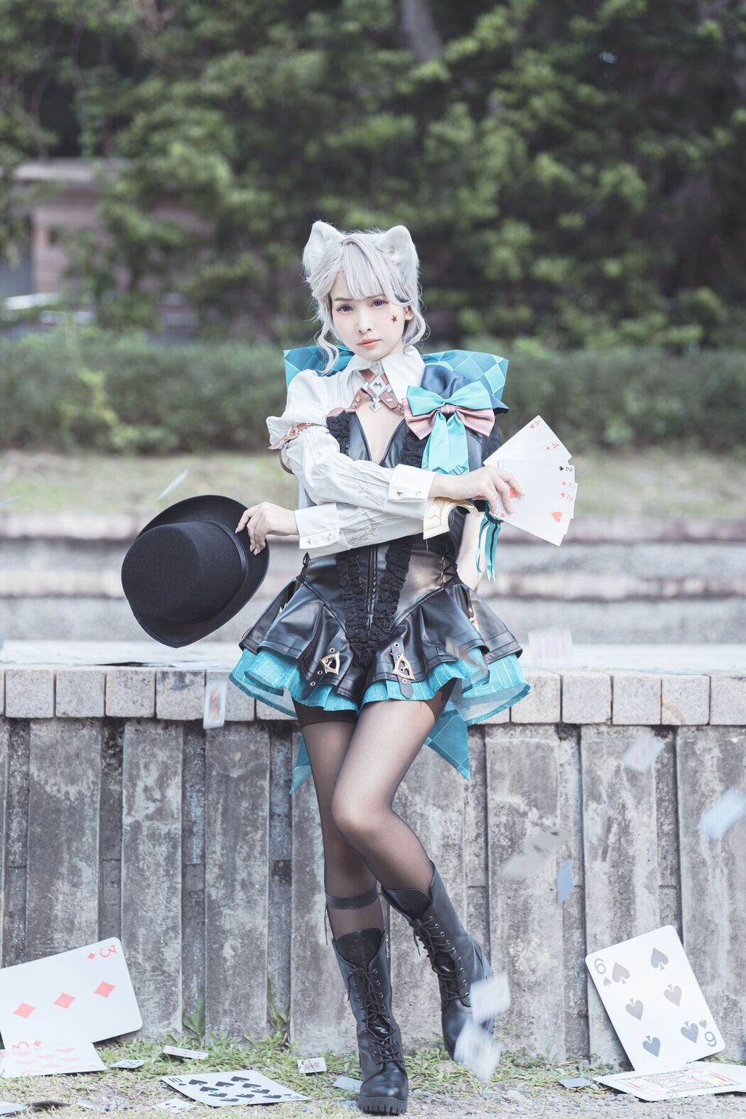 Coser@慕慕Momo &#8211; 原神 Genshin 琳妮特的色情魔術 室外 (35P)