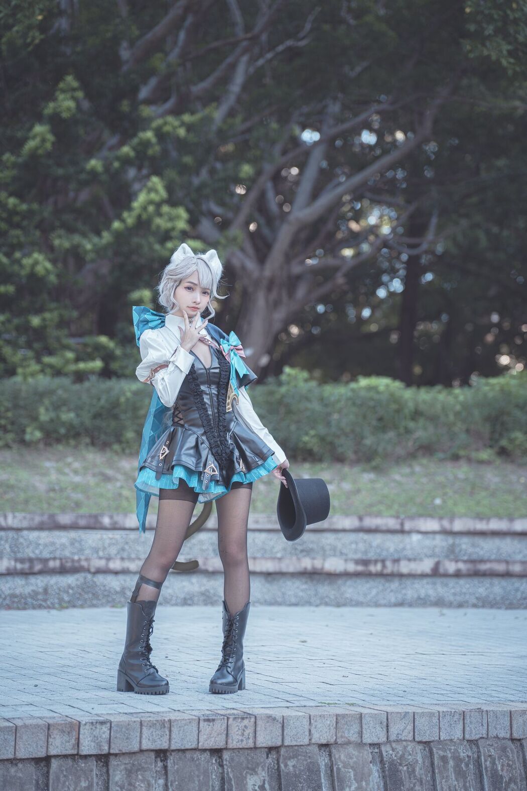 Coser@慕慕Momo – 原神 Genshin 琳妮特的色情魔術 室外 (35P)