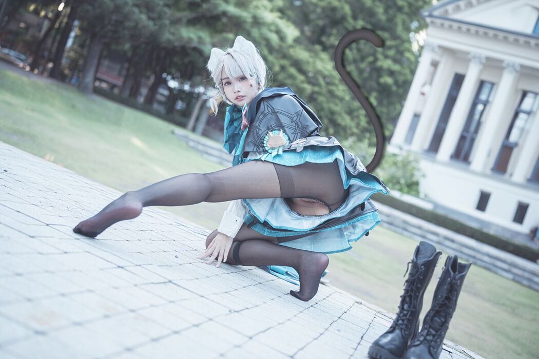 Coser@慕慕Momo &#8211; 原神 Genshin 琳妮特的色情魔術 室外 (35P)