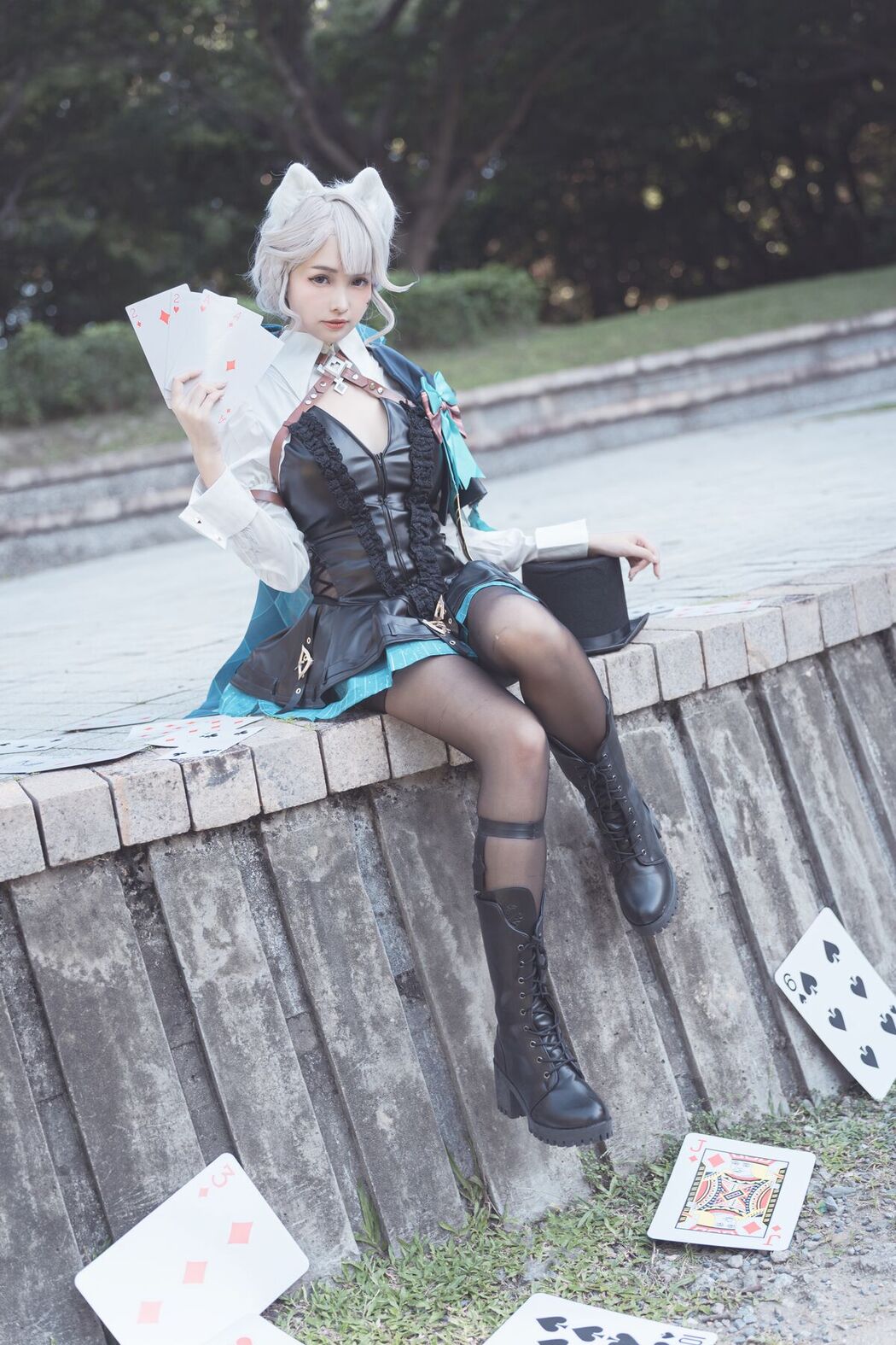 Coser@慕慕Momo – 原神 Genshin 琳妮特的色情魔術 室外 (35P)