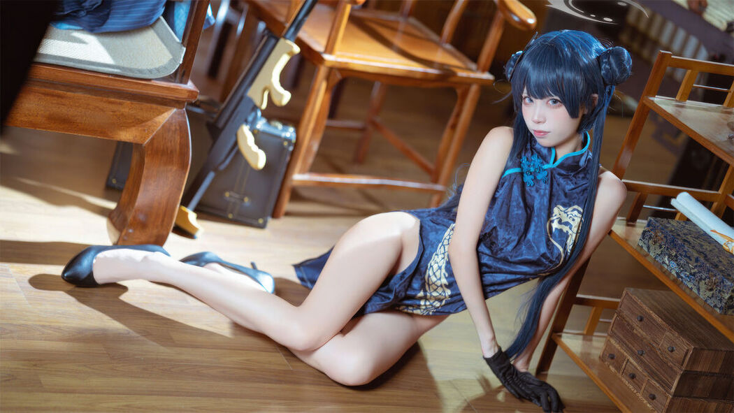 Coser@三無人型 &#8211; 蔚蓝档案 龙华妃咲 旗袍 (42P)
