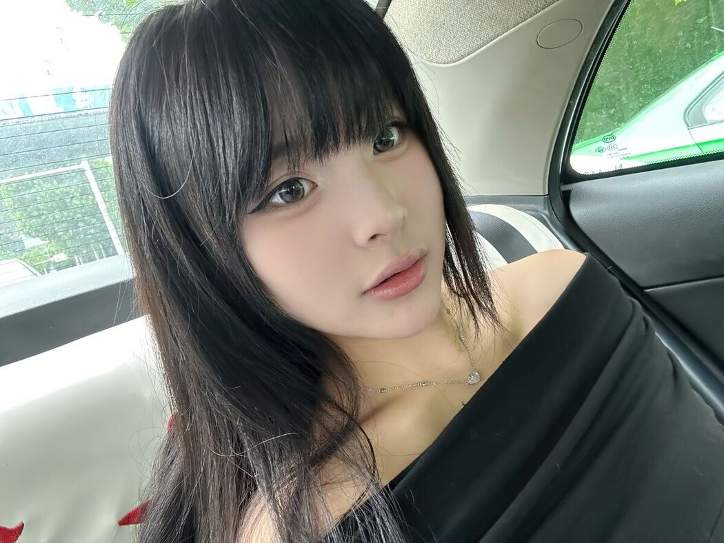 Coser@luobao1221洛宝 &#8211; X福利姬合集 (80P &#8211; 110V)