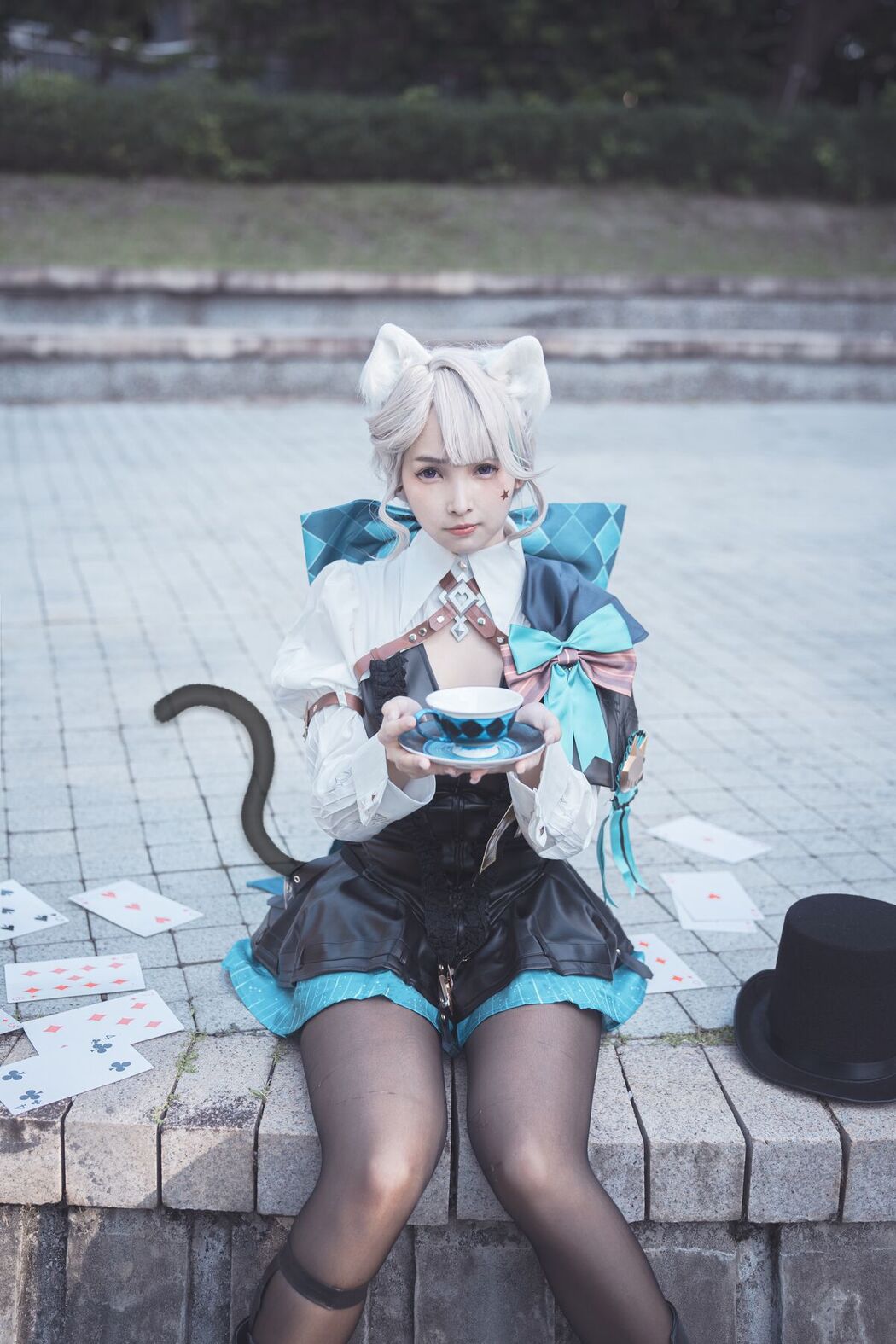 Coser@慕慕Momo – 原神 Genshin 琳妮特的色情魔術 室外 (35P)