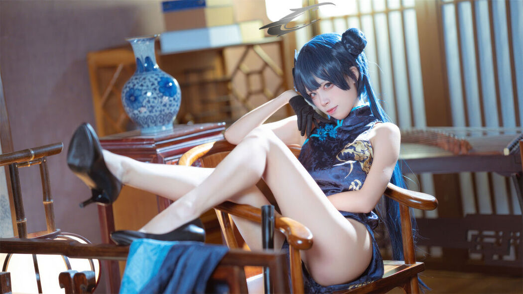 Coser@三無人型 &#8211; 蔚蓝档案 龙华妃咲 旗袍 (42P)