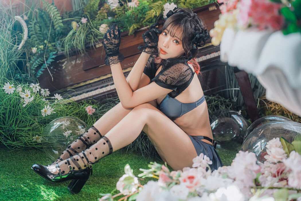 Coser@Ely_eee ElyEE子 &#8211; Fairytale Wonderland 童話仙境 (44P &#8211; 3V)