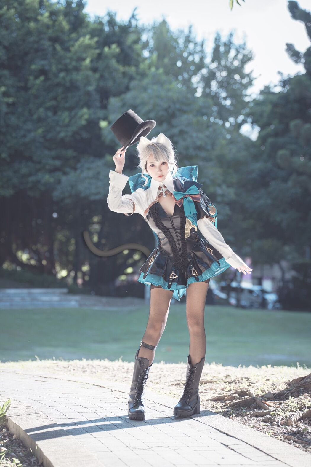 Coser@慕慕Momo – 原神 Genshin 琳妮特的色情魔術 室外 (35P)